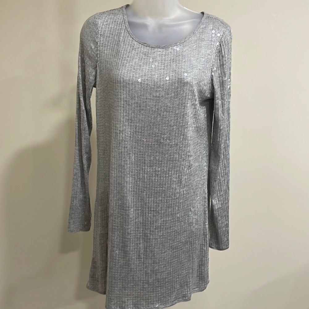 NWOT Laundry by Design grey sequin dress. Size XS extra small